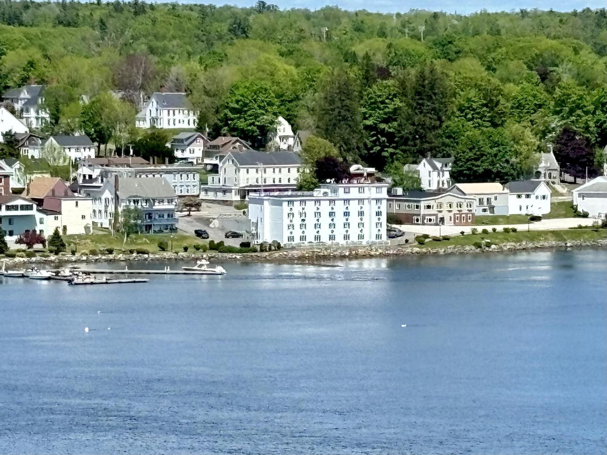 Fort Knox Inn Bucksport Buitenkant foto